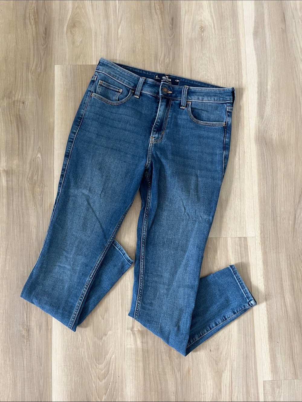 Hollister Women's Dark Blue Skinny Jeans Size 8R/W 29R